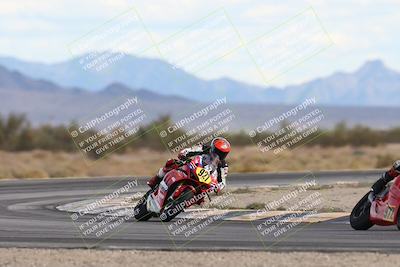 media/Nov-16-2025-Race Pace (Sun) [[8c5fa54630]]/Non Verified Riders (1st 20 Minutes)/5-Turn 15 (110pm)/